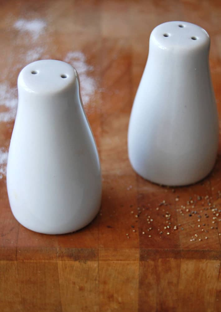 le creuset salt and pepper shakers