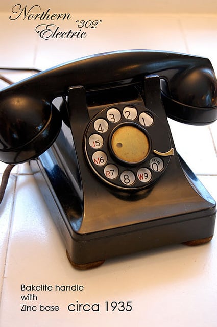 How to Rewire a Vintage Phone so it works Today! - The Art of